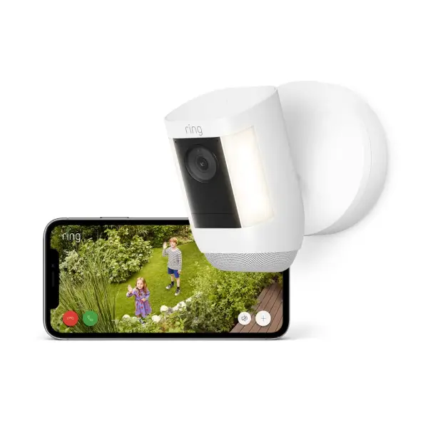 Ring Spotlight Cam Pro Wired di Amazon installazione cablata